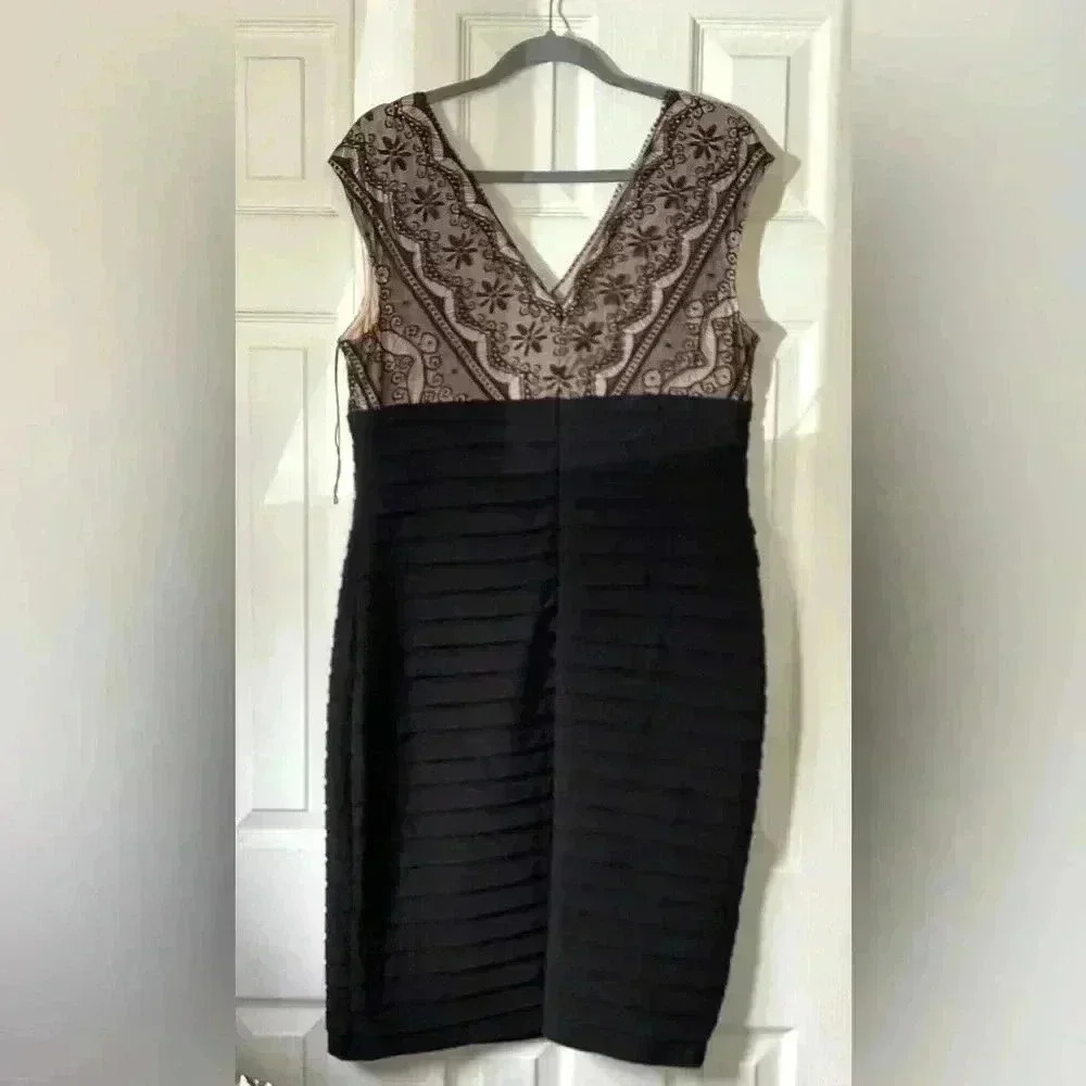 dress Barn Collection Black Back Zip Layered Lace V-Neck Sleeveless Midi Dress16 - Picture 13 of 14